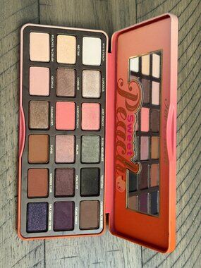 Too Faced Sweet Peach Eyeshadow Palette Never Used